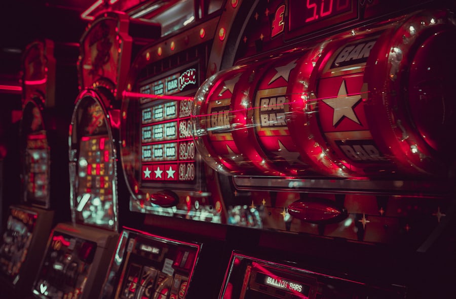 Gulungan mesin slot dengan lambang BAR